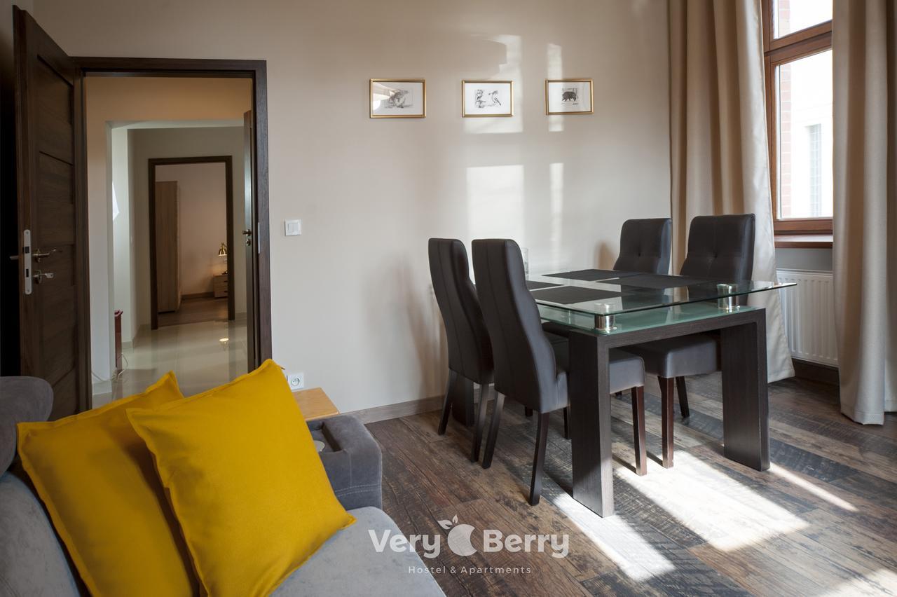 Apartamento Przestronny Very Berry W Poznaniu Z Dwiema Sypialniami By Renters Poznań