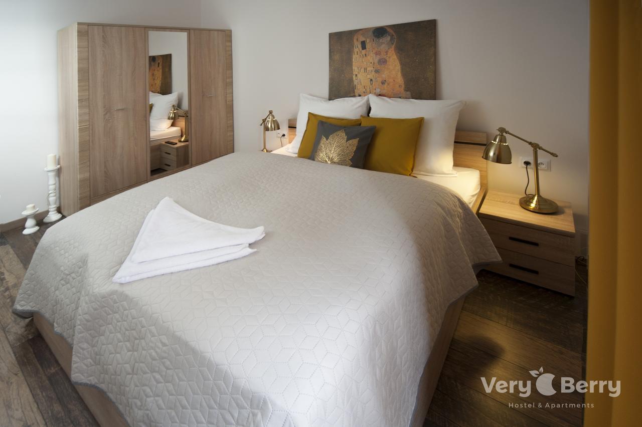 Apartamento Przestronny Very Berry W Poznaniu Z Dwiema Sypialniami By Renters Poznań