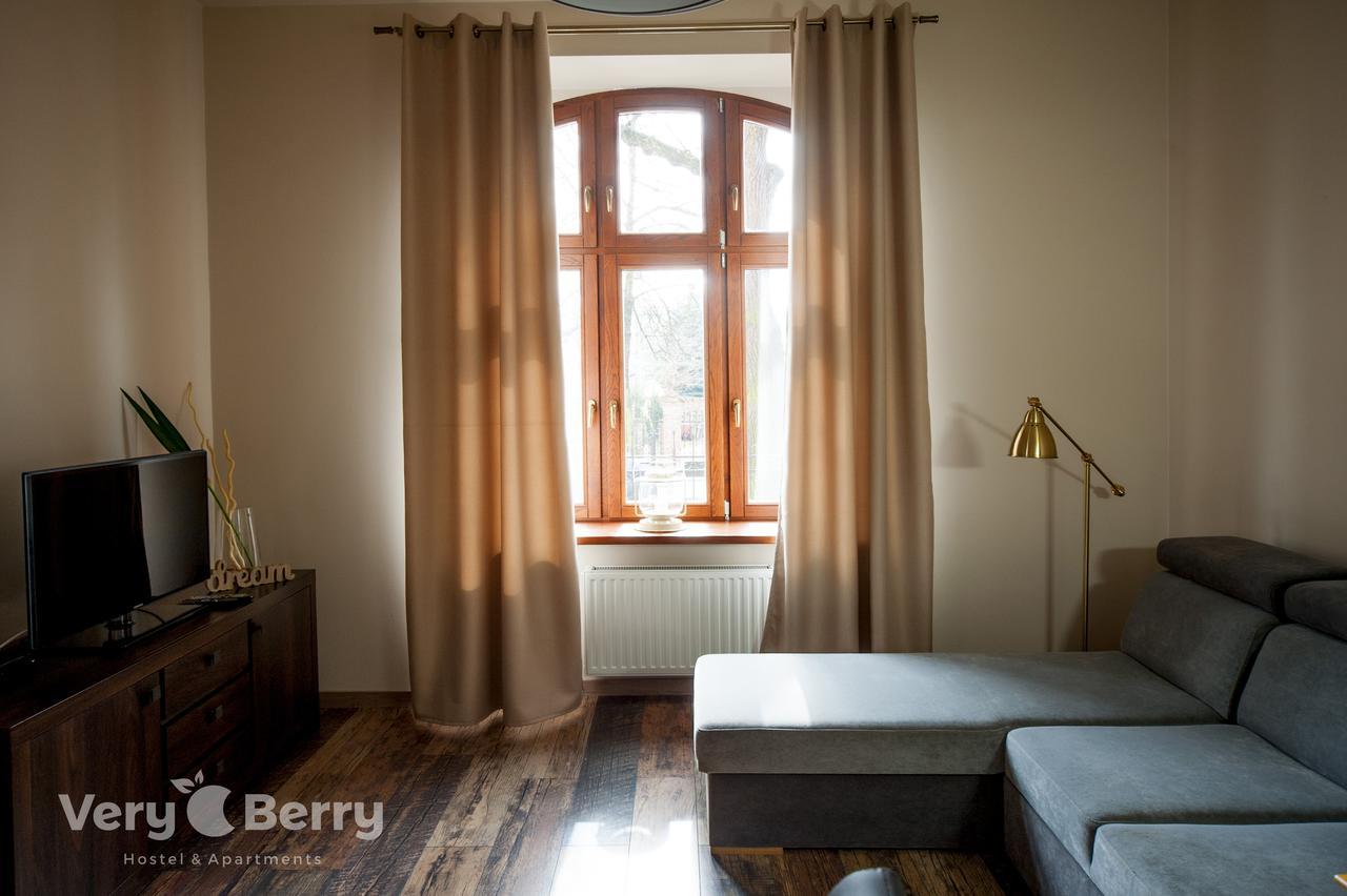 Przestronny Very Berry W Poznaniu Z Dwiema Sypialniami By Renters * Poznań