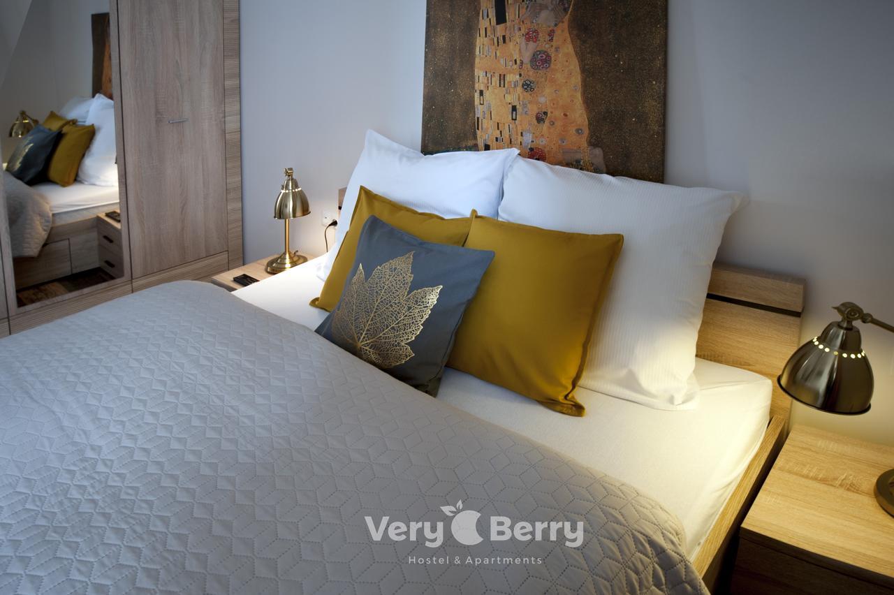 Apartamento Przestronny Very Berry W Poznaniu Z Dwiema Sypialniami By Renters *